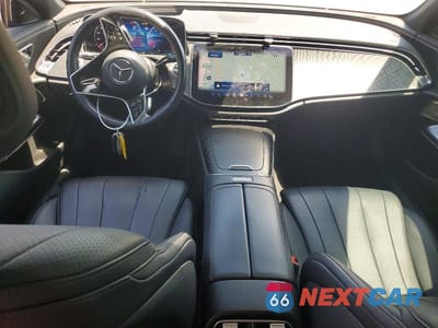 Zdjęcie 8 z 12 samochodu: 2025 MERCEDES-BENZ E 350 4MATIC VIN:W1KLF4HB9SA117216 - miniatura