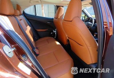 Zdjęcie 6 z 10 samochodu: 2019 LEXUS UX 200 VIN:JTHY3JBH0K2013596 - miniatura