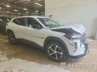 Czwarte zdjęcie samochodu z boku: 2024 CHEVROLET TRAX 1RS VIN:KL77LGE23RC035584 - miniatura