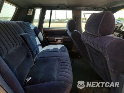 Zdjęcie 10 z 12 samochodu: 1988 LINCOLN TOWN CAR VIN:1LNBM81F9JY658834 - miniatura