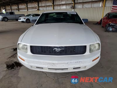Piąte zdjęcie samochodu w środku: 2007 FORD MUSTANG VIN:1ZVFT80N375274072 - miniatura