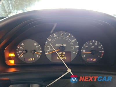 Zdjęcie 9 z 12 samochodu: 2002 MERCEDES-BENZ CLK 55 AMG VIN:WDBLK74G72T102385 - miniatura