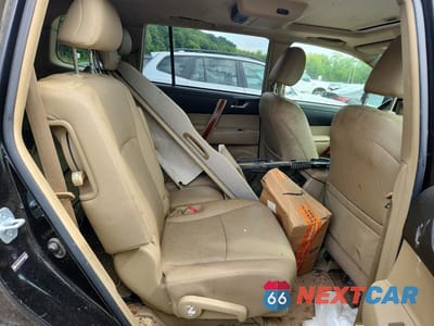 Zdjęcie 11 z 13 samochodu: 2010 TOYOTA HIGHLANDER LIMITED VIN:JTEDK3EH6A2167573 - miniatura