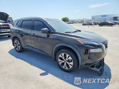 Czwarte zdjęcie samochodu z boku: 2021 NISSAN ROGUE SV VIN:5N1AT3BA9MC783113 - miniatura