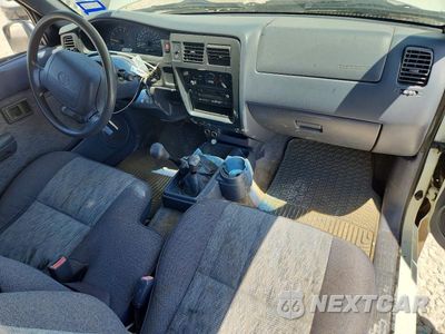 Zdjęcie 8 z 12 samochodu: 1998 TOYOTA TACOMA V6 VIN:4TAWN72N8WZ001216 - miniatura
