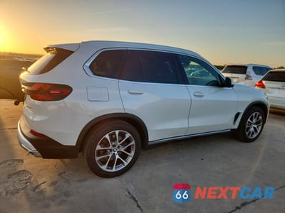 Trzecie zdjęcie samochodu z tyłu: 2025 BMW X5 XDRIVE40I VIN:5UX23EU07S9Y99962 - miniatura