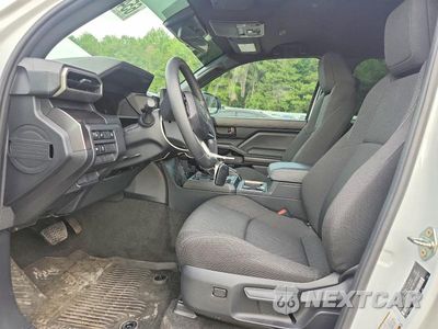 Zdjęcie 7 z 13 samochodu: 2025 TOYOTA 4RUNNER SR5 VIN:JTEVA5AR9S5003591 - miniatura