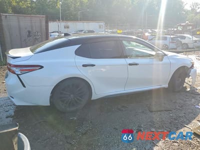 Trzecie zdjęcie samochodu z tyłu: 2019 TOYOTA CAMRY XSE VIN:4T1B61HK3KU216998 - miniatura