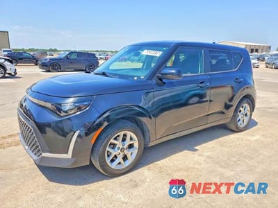 Drugie zdjęcie samochodu z przodu: 2023 KIA SOUL LX VIN:KNDJ23AU4P7882745 - miniatura