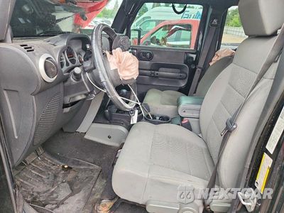 Zdjęcie 7 z 12 samochodu: 2008 JEEP WRANGLER UNLIMITED SAHARA VIN:1J8GA59178L552845 - miniatura