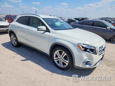 Czwarte zdjęcie samochodu z boku: 2018 MERCEDES-BENZ GLA 250 VIN:WDCTG4EB5JJ423088 - miniatura