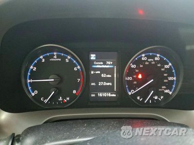 Zdjęcie 9 z 13 samochodu: 2018 TOYOTA RAV4 LE VIN:JTMBFREVXJJ180910 - miniatura