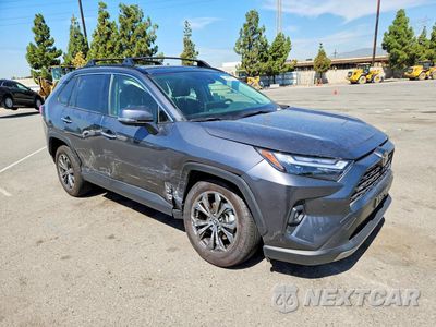 Czwarte zdjęcie samochodu z boku: 2025 TOYOTA RAV4 LIMITED VIN:JTMD6RFV9SD166780 - miniatura