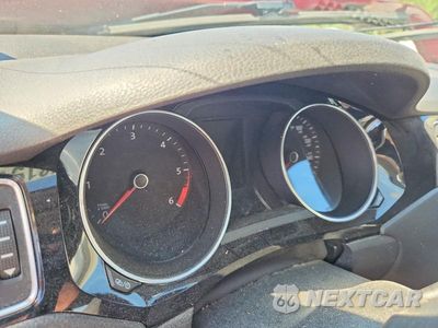 Zdjęcie 9 z 12 samochodu: 2015 VOLKSWAGEN JETTA TDI VIN:3VW3A7AJ5FM301330 - miniatura