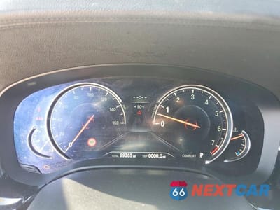 Zdjęcie 9 z 12 samochodu: 2018 BMW 640 XIGT VIN:WBAJV6C52JBJ99801 - miniatura