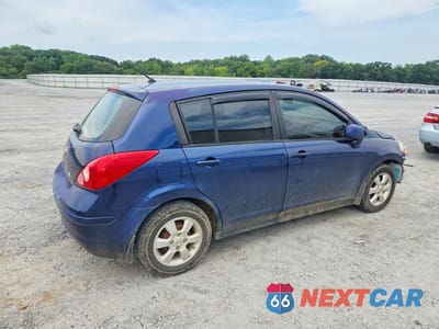 Trzecie zdjęcie samochodu z tyłu: 2008 NISSAN VERSA 1.8 S VIN:3N1BC13E58L377857 - miniatura