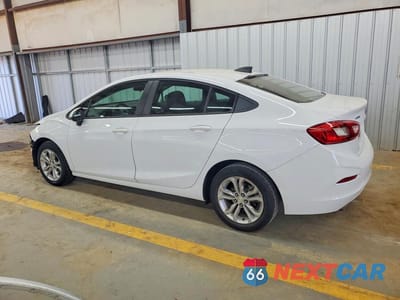Drugie zdjęcie samochodu z przodu: 2019 CHEVROLET CRUZE LS VIN:1G1BC5SM7K7136707 - miniatura