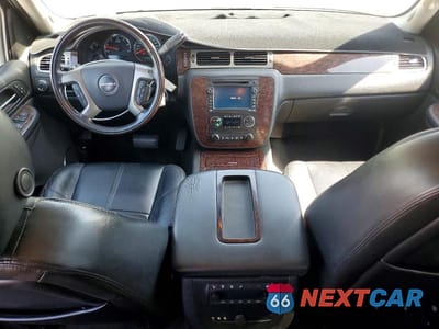 Zdjęcie 8 z 13 samochodu: 2008 GMC YUKON DENALI VIN:1GKEC63848J173581 - miniatura