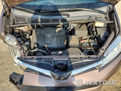 Zdjęcie 12 z 13 samochodu: 2019 TOYOTA SIENNA LE VIN:5TDKZ3DC2KS010470 - miniatura