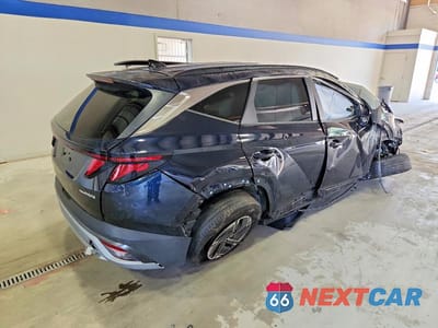 Trzecie zdjęcie samochodu z tyłu: 2025 HYUNDAI TUCSON BLUE VIN:KM8JBDD16SU287442 - miniatura