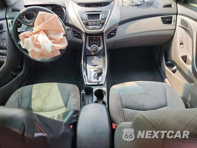 Zdjęcie 8 z 13 samochodu: 2013 HYUNDAI ELANTRA GLS VIN:KMHDH4AE9DU812922 - miniatura