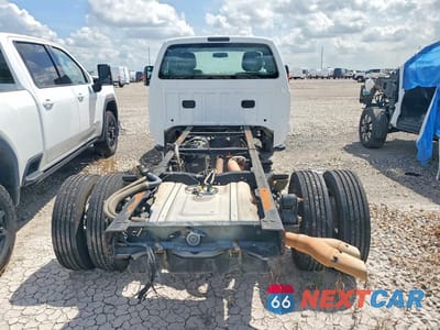 Zdjęcie 6 z 12 samochodu: 2016 FORD F550 SUPER DUTY VIN:1FDUF5GT0GEC46455 - miniatura