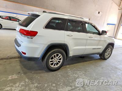 Trzecie zdjęcie samochodu z tyłu: 2018 JEEP GRAND CHEROKEE LAREDO VIN:1C4RJFAG5JC507110 - miniatura