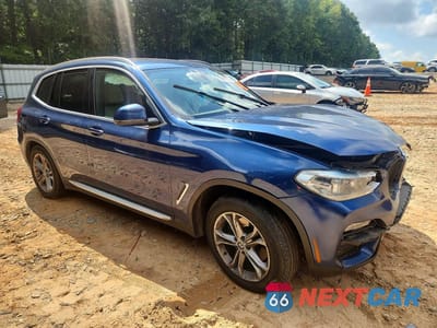 Czwarte zdjęcie samochodu z boku: 2021 BMW X3 SDRIVE30I VIN:5UXTY3C02M9E04990 - miniatura