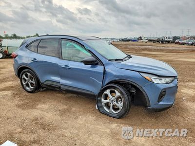 Czwarte zdjęcie samochodu z boku: 2025 FORD ESCAPE ST LINE VIN:1FMCU0MZ6SUA95424 - miniatura