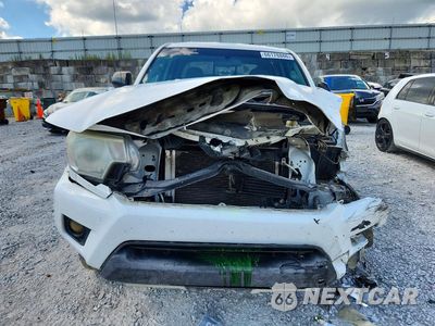 Piąte zdjęcie samochodu w środku: 2015 TOYOTA TACOMA V6 VIN:3TMLU4EN5FM182880 - miniatura