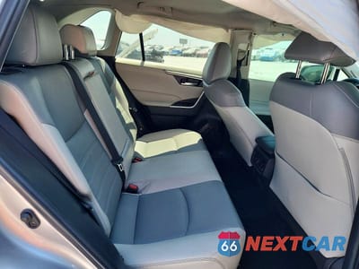 Zdjęcie 11 z 13 samochodu: 2022 TOYOTA RAV4 XLE PREMIUM VIN:2T3C1RFV1NC181826 - miniatura