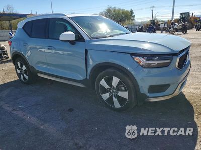 Czwarte zdjęcie samochodu z boku: 2019 VOLVO XC40 T4 MOMENTUM VIN:YV4AC2HK6K2078154 - miniatura
