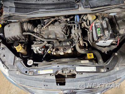 Zdjęcie 12 z 13 samochodu: 2010 VOLKSWAGEN ROUTAN SE VIN:2V4RW3D18AR236967 - miniatura