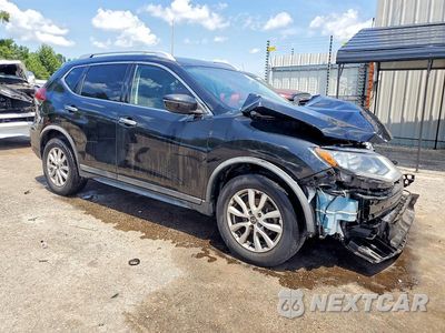 Czwarte zdjęcie samochodu z boku: 2018 NISSAN ROGUE SV VIN:KNMAT2MT8JP567349 - miniatura