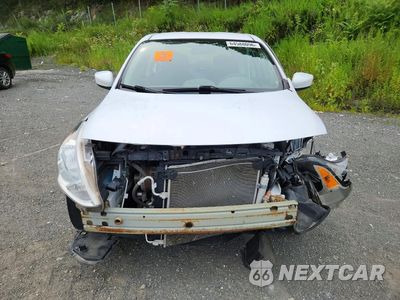 Piąte zdjęcie samochodu w środku: 2019 NISSAN VERSA S VIN:3N1CN7AP7KL810821 - miniatura