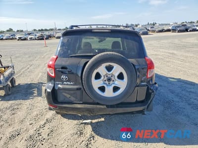Zdjęcie 6 z 13 samochodu: 2006 TOYOTA RAV4 BASE VIN:JTMBD33V666021415 - miniatura