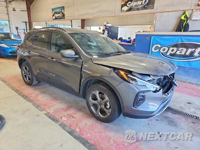 Czwarte zdjęcie samochodu z boku: 2025 FORD ESCAPE ST LINE SELECT VIN:1FMCU9NA6SUA58676 - miniatura