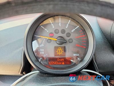 Zdjęcie 9 z 12 samochodu: 2015 MINI COOPER PACEMAN VIN:WMWSS1C59FWN46735 - miniatura