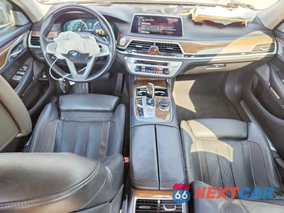 Zdjęcie 8 z 12 samochodu: 2017 BMW 740 XE VIN:WBA7J2C5XHG497556 - miniatura