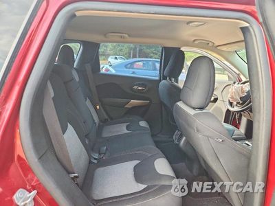 Zdjęcie 10 z 12 samochodu: 2017 JEEP CHEROKEE SPORT VIN:1C4PJMAB3HD215718 - miniatura