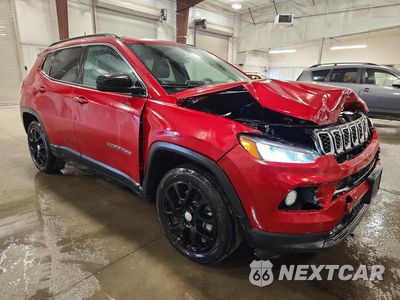 Czwarte zdjęcie samochodu z boku: 2024 JEEP COMPASS LATITUDE LUX VIN:3C4NJDFN5RT140056 - miniatura