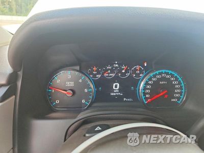 Zdjęcie 9 z 13 samochodu: 2017 GMC YUKON XL DENALI VIN:1GKS2HKJXHR400442 - miniatura