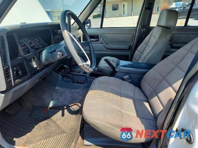 Zdjęcie 7 z 13 samochodu: 1993 JEEP CHEROKEE SPORT VIN:1J4FJ68S5PL629062 - miniatura
