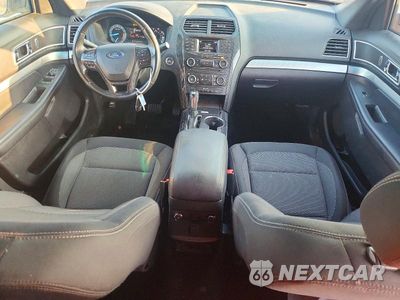 Zdjęcie 8 z 14 samochodu: 2017 FORD EXPLORER XLT VIN:1FM5K8DH7HGA15303 - miniatura