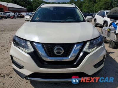 Piąte zdjęcie samochodu w środku: 2019 NISSAN ROGUE SV VIN:JN8AT2MV1KW402241 - miniatura