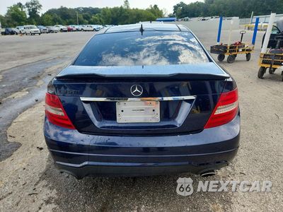 Zdjęcie 6 z 12 samochodu: 2012 MERCEDES-BENZ C 350 VIN:WDDGJ5HB4CF726904 - miniatura