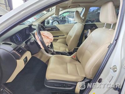 Zdjęcie 7 z 12 samochodu: 2017 HONDA ACCORD EXL VIN:1HGCR3F8XHA030809 - miniatura