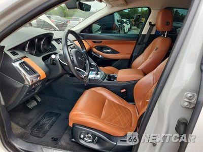 Zdjęcie 7 z 13 samochodu: 2018 JAGUAR E-PACE SE VIN:SADFP2FX3J1Z18086 - miniatura