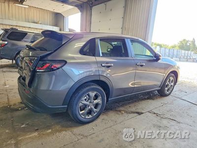 Trzecie zdjęcie samochodu z tyłu: 2027 HONDA HR-V LX VIN:3CZRZ1H3XVM708594 - miniatura