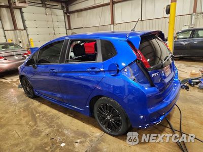 Drugie zdjęcie samochodu z przodu: 2018 HONDA FIT SPORT VIN:3HGGK5H65JM722644 - miniatura